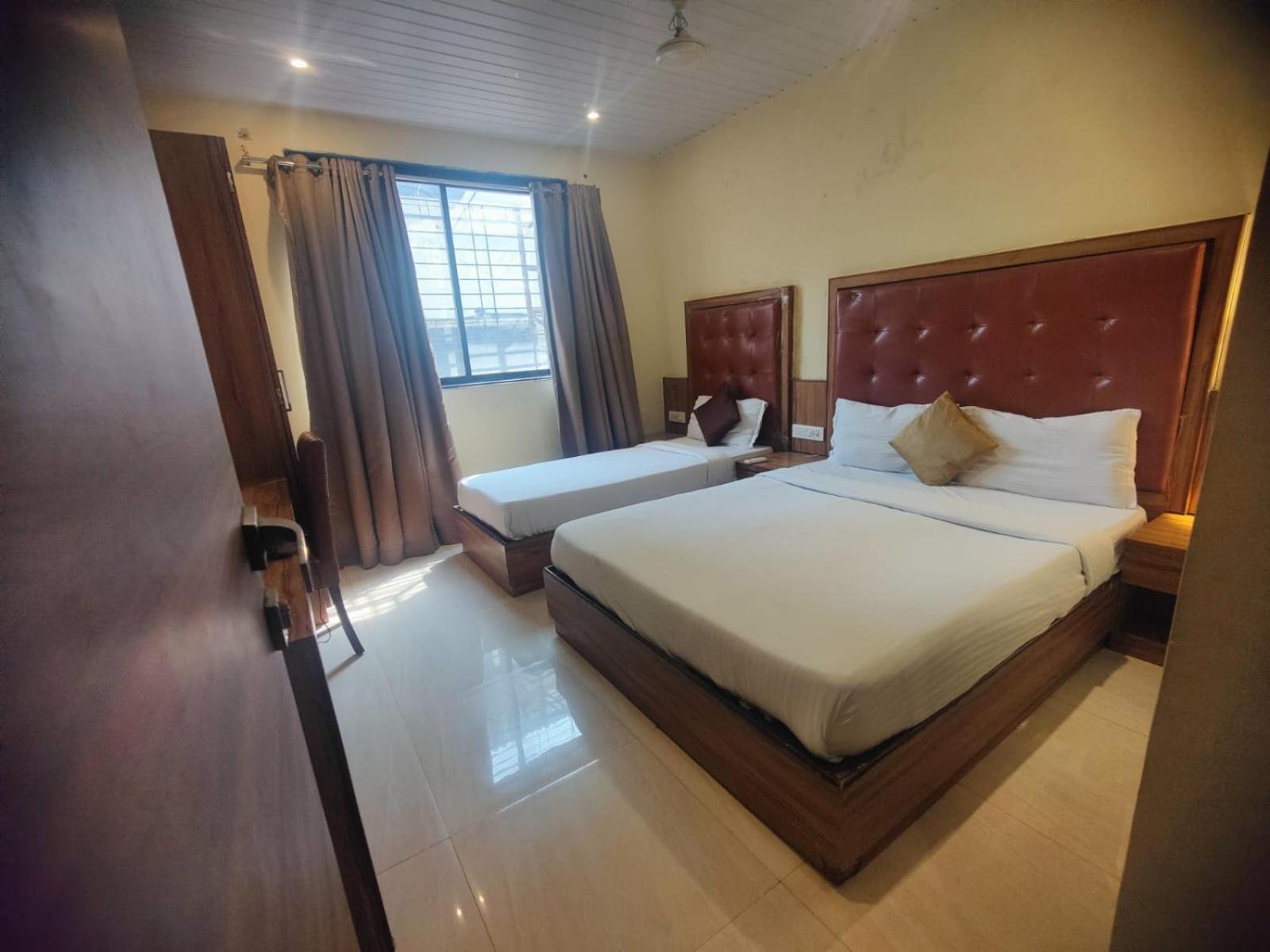 Aster Hotel Near Mumbai Airport المظهر الخارجي الصورة